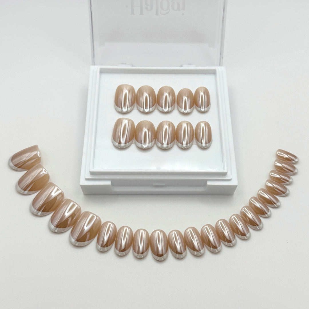 Luminous French - Pearly Nude Press-On Nails with Thin White French Tips
Includes 30 piece press-on nails