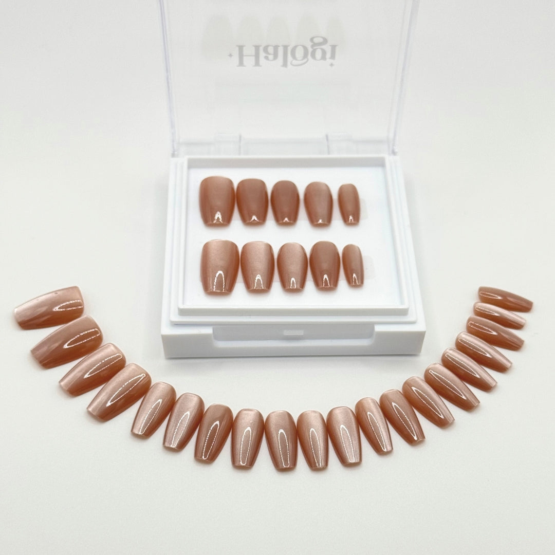 Velvet Beam - Deep Nude Cat-Eye Press-On Nails
Includes 30 piece press-on nails