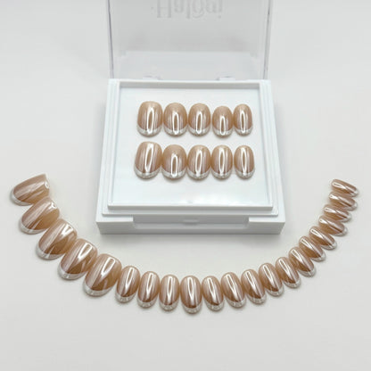 Luminous French - Pearly Nude Press-On Nails with Thin White French Tips
Includes 30 piece press-on nails