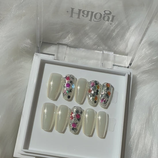 Glimmering Bliss - Pearly Shimmer Soft White Press-On Nails with Glitter
Includes 30 piece press-on nails