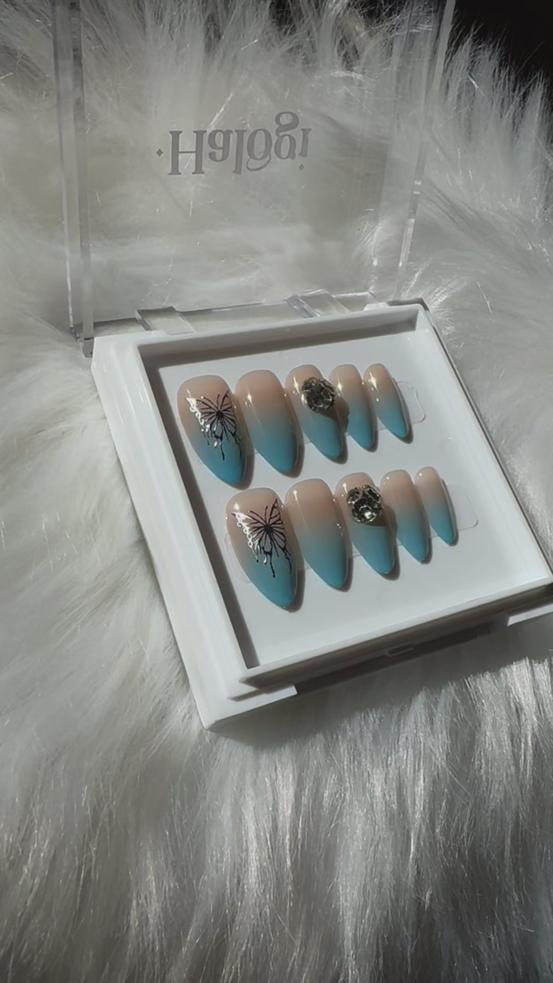 Diamond Aura - Nude & Baby Blue Tip Press-On Nails
Includes 30 piece press-on nails